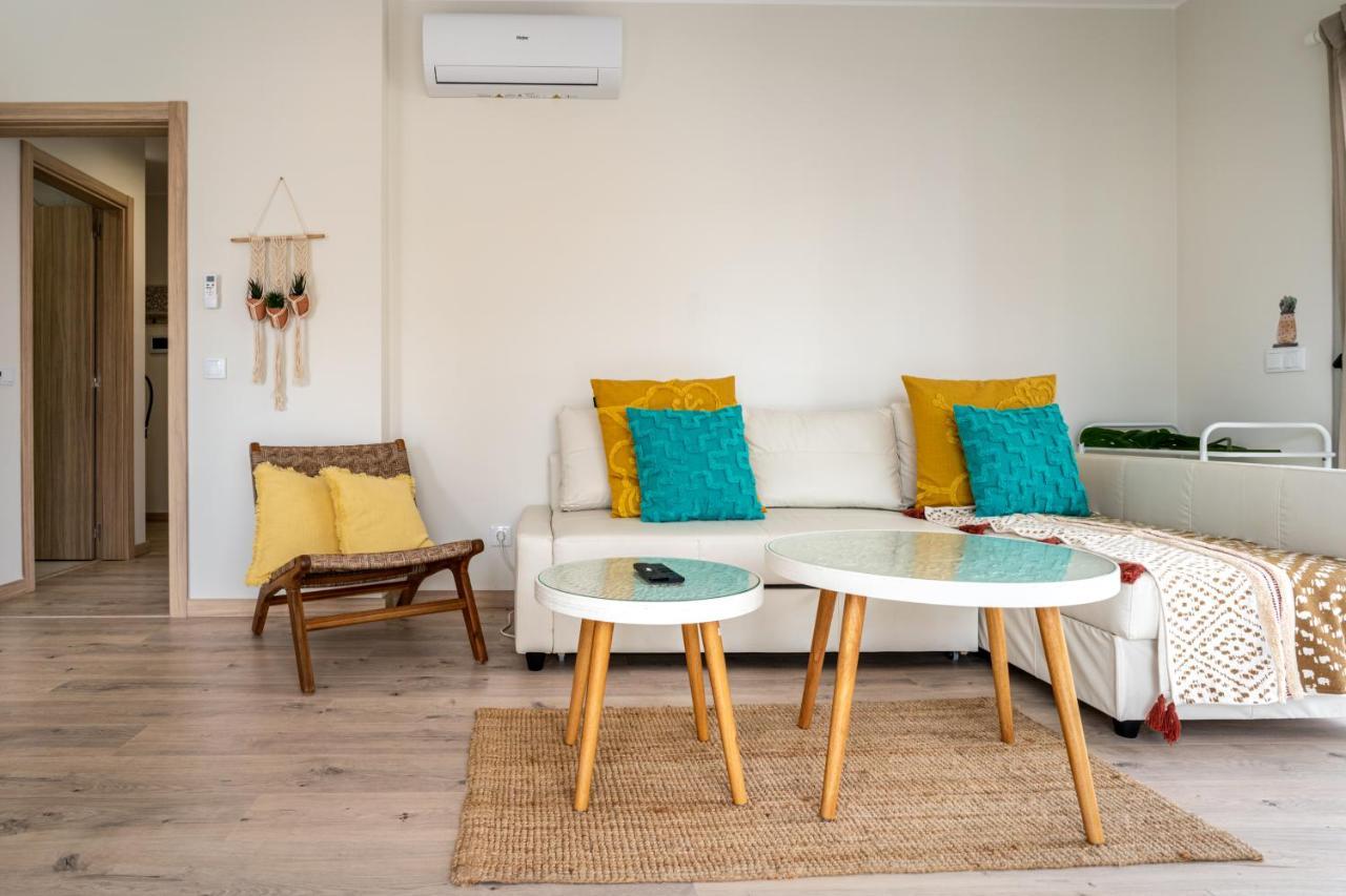 Sunny Brand New 2-Bedroom Apt - 500M From Praia Da Rocha With Ac And Pool! Портіман Екстер'єр фото