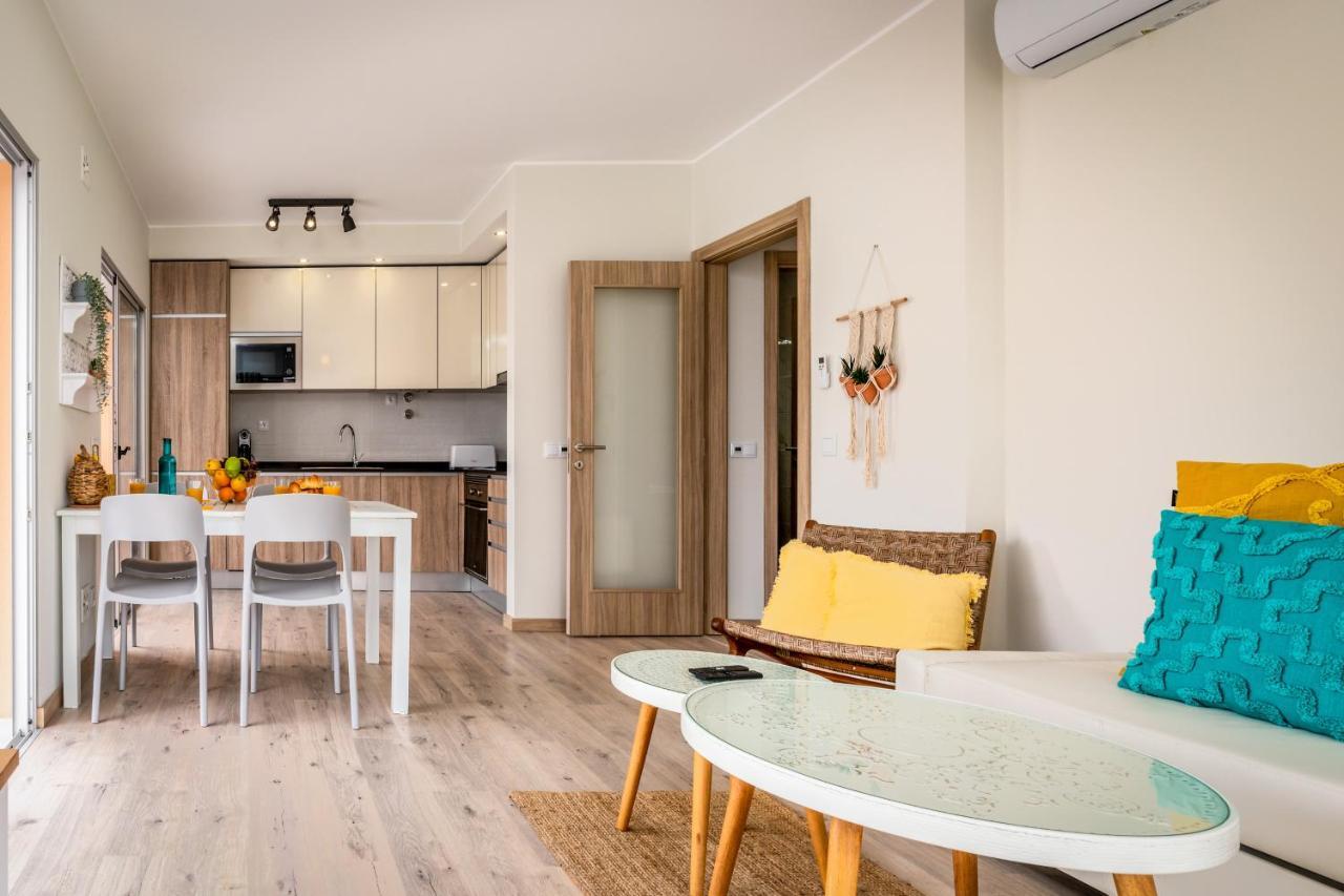 Sunny Brand New 2-Bedroom Apt - 500M From Praia Da Rocha With Ac And Pool! Портіман Екстер'єр фото