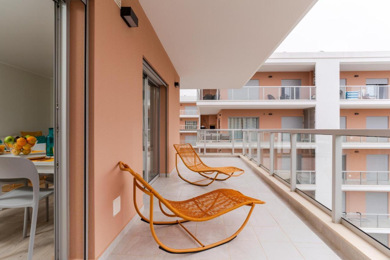 Sunny Brand New 2-Bedroom Apt - 500M From Praia Da Rocha With Ac And Pool! Портіман Екстер'єр фото