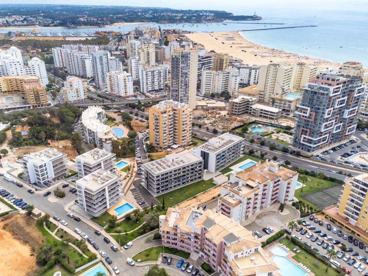 Sunny Brand New 2-Bedroom Apt - 500M From Praia Da Rocha With Ac And Pool! Портіман Екстер'єр фото